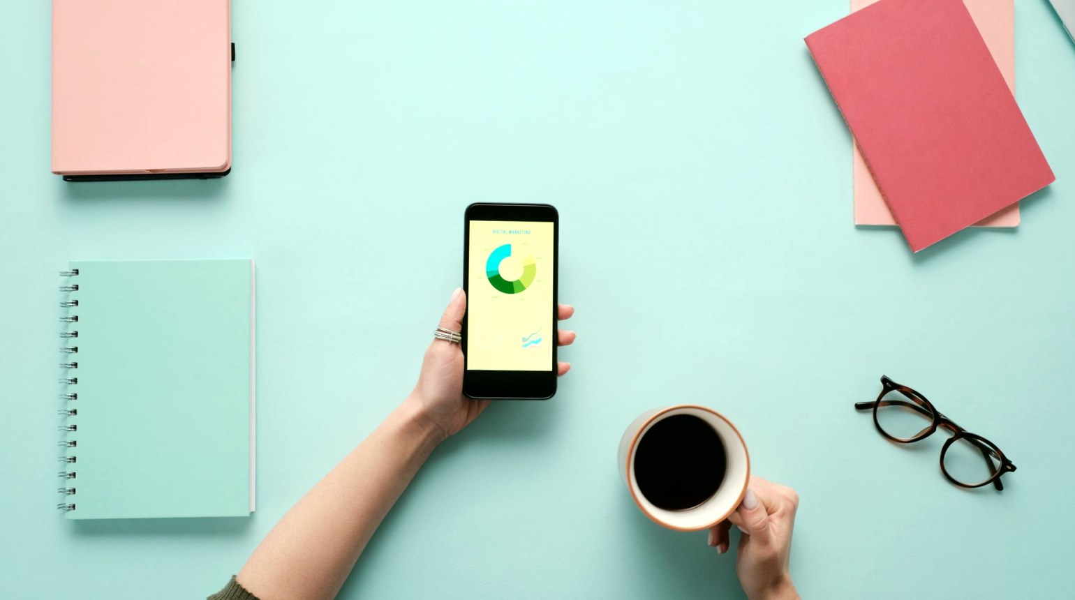 What a Smartphone Course Costs and What Shapes the Price
