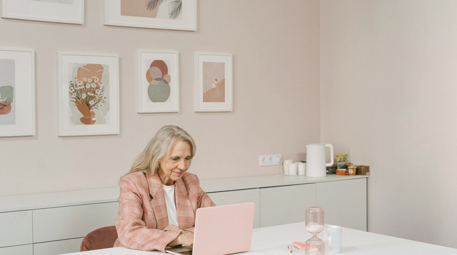 The Tools We Use to Teach Online Banking and Everyday Digital Services